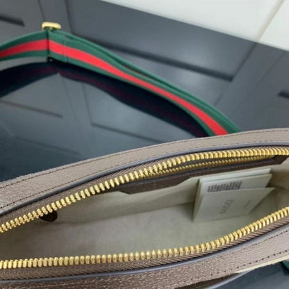 Gucci Messenger bag with jumbo GG ý675891