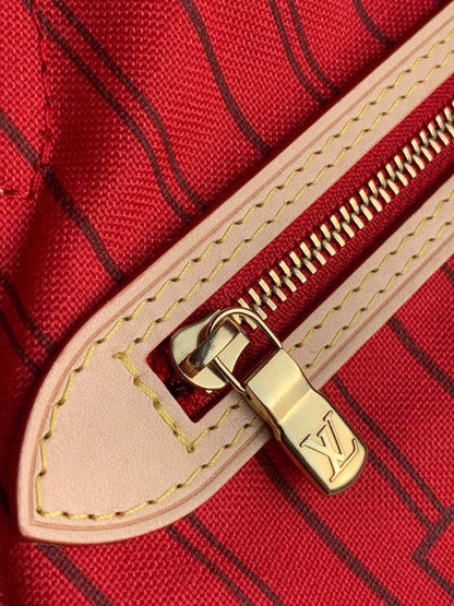 Louis Vuitton LV Neverfull Bag