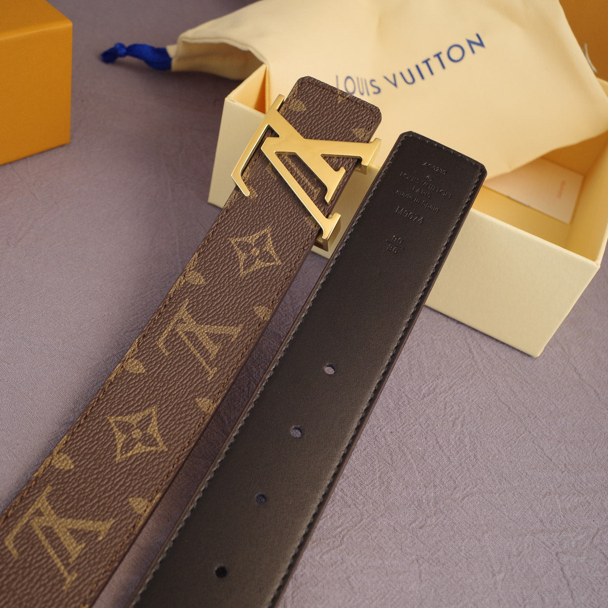 Louis Vuitton belt men women  LV