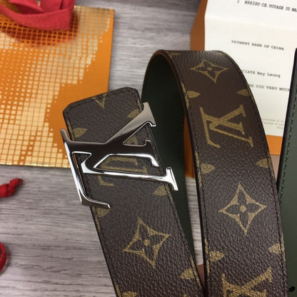 Louis Vuitton LV Initiales 40mm Reversible Belt M0613V