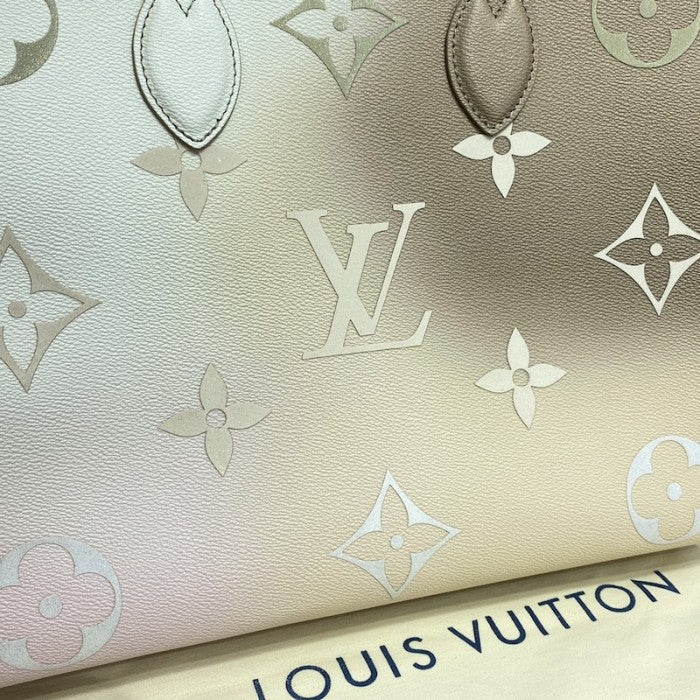 Louis Vuitton Onthego MM Tote Bag LV M20510