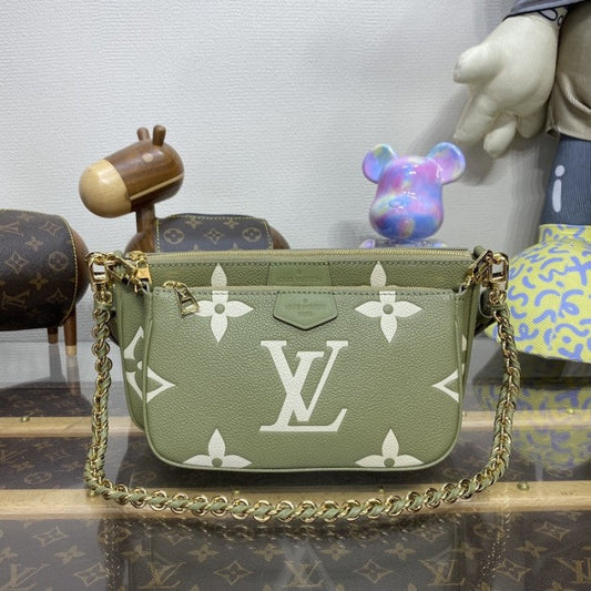 Louis Vuitton Multi Pochette Accessoires M22670