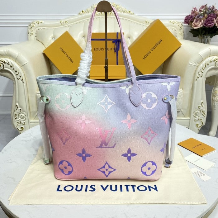 Louis Vuitton Neverfull MM Tote Bag LV M46077