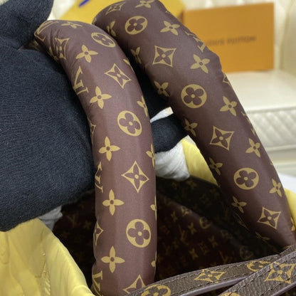 Louis Vuitton OnTheGo GM M59007