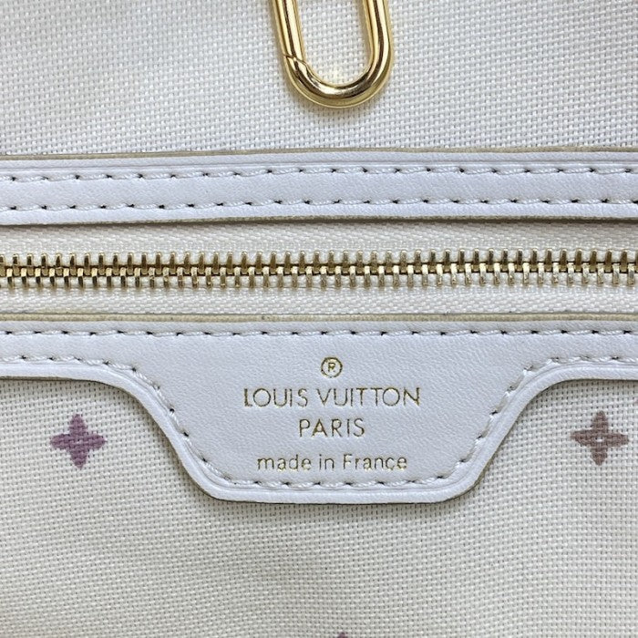 Louis Vuitton Neverfull MM Tote Bag LV M59859