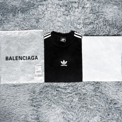 Balenciaga / Adidas T-shirt Oversized in Black