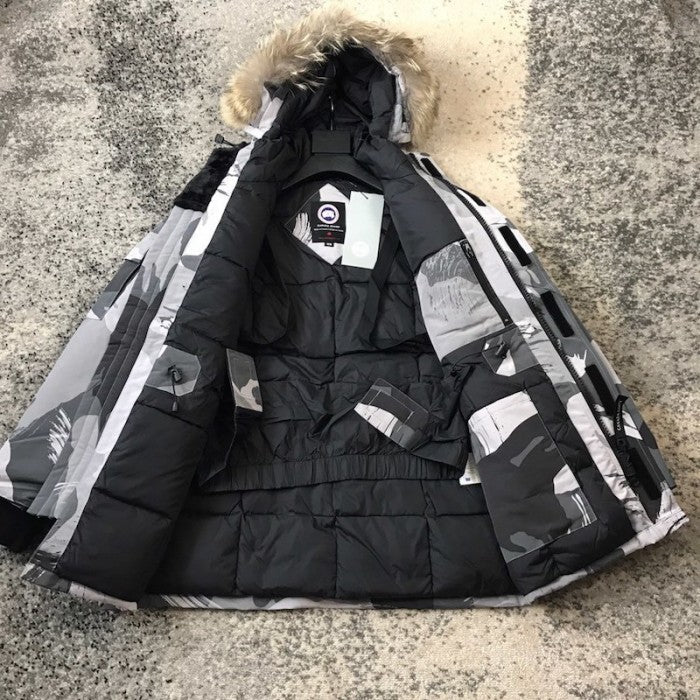 CA Goose Expedition Parka Camo Grey