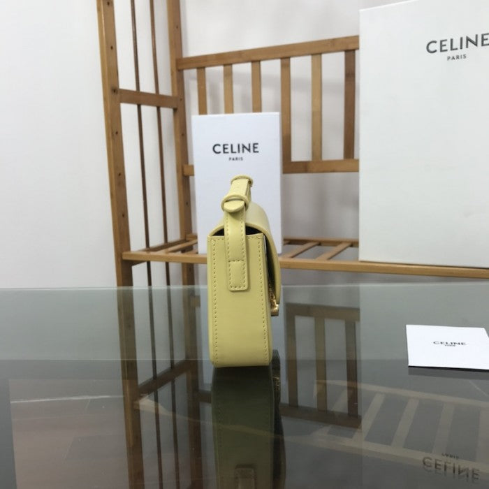 Celine Shoulder Bag Triomphe in shiny calfskin Yellow