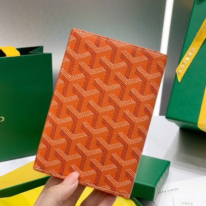 Go yard Grenelle Passport Cover Orange