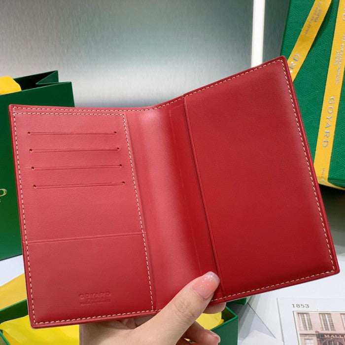 Go yard Grenelle Passport Cover Red