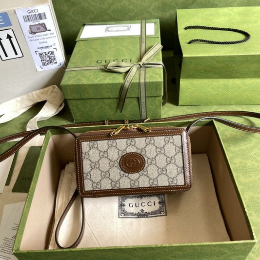 Gucci Mini bag with Interlocking G ý671674 Beige