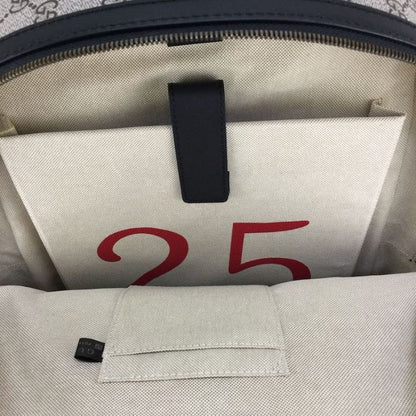 Gucci GG Supreme Backpack Bee Print 419584