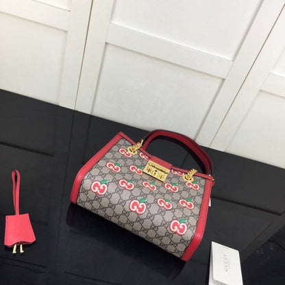 Gucci Chinese Valentine's Day Padlock GG small shoulder bag