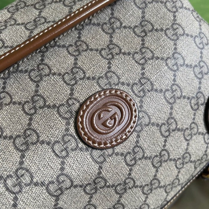 Gucci Medium backpack with Interlocking G ý696013 Brown