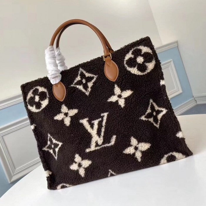 LV monogram teddy onthego M55420