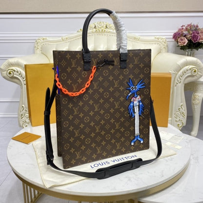 LV Monogram Canvas Sac Plat M45667