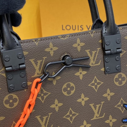 LV Monogram Canvas Sac Plat M45667