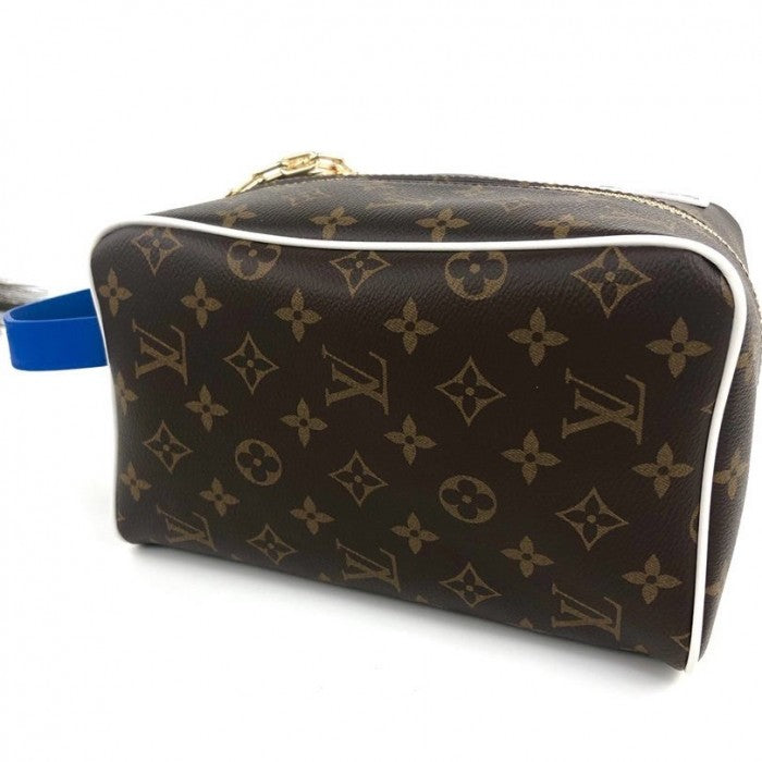 LV x NBA Lvxnba Monogram Cloakroom Dopp Kit M45588