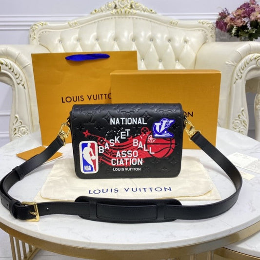 LVxNBA LV Studio Messenger Bag M58498